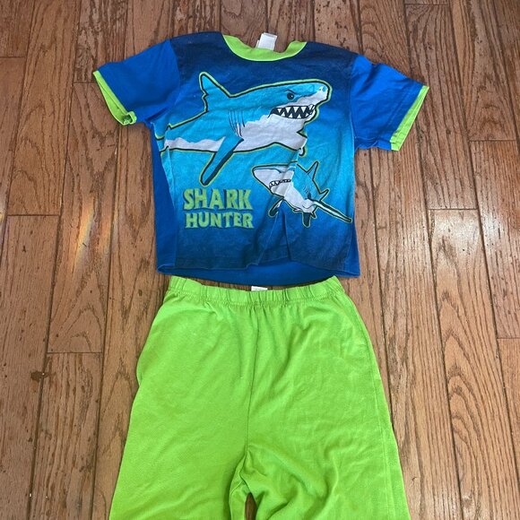 Boy's / Girl's Unisex Warm Weather Pajama Set - Shark Hunter - Picture 1 of 2
